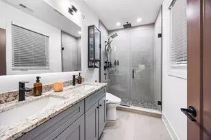 1738 W 17th St, Chicago, IL 60608 - Photo 14