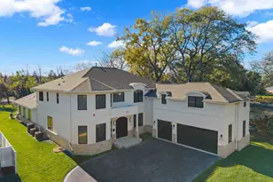 1851 Oakwood Rd, Northbrook, IL 60062 - Photo 1