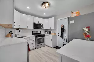 2664 College Hill Cir, Schaumburg, IL 60173 - Photo 10