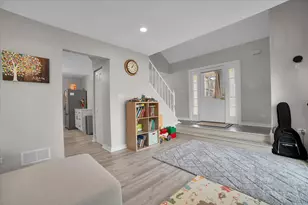 2664 College Hill Cir, Schaumburg, IL 60173 - Photo 8