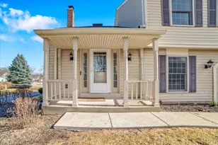 2664 College Hill Cir, Schaumburg, IL 60173 - Photo 1