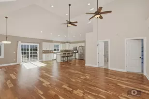 417 Thornton St, Lockport, IL 60441 - Photo 8