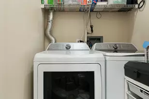 827 W Bradley Pl, Chicago, IL 60613 - Photo 22