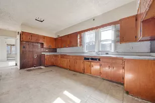 8104 S South Shore Dr, Chicago, IL 60617 - Photo 14