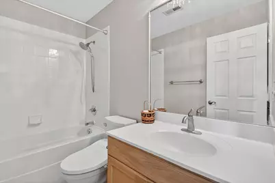 8461 Callie Avenue, Morton Grove, IL 60053 - Photo 24