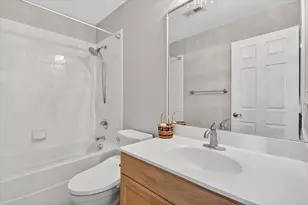 8461 Callie Ave, Morton Grove, IL 60053 - Photo 24