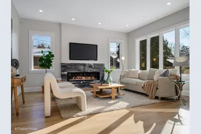 1917 Washington Avenue, Wilmette, IL 60091 - Photo 12