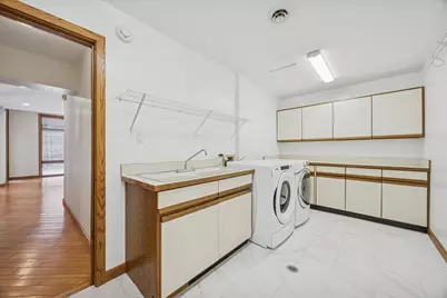 8425 Hickory Court, Burr Ridge, IL 60527 - Photo 44