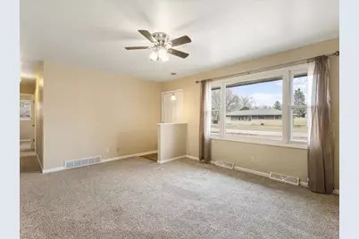 8420 Bobolink Drive, Machesney Park, IL 61115 - Photo 10