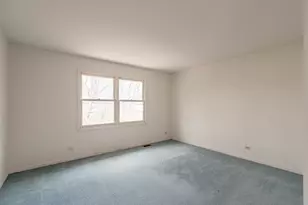 182 Montclair Rd, Vernon Hills, IL 60061 - Photo 10