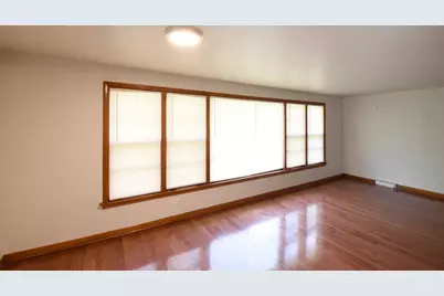 10945 S Lowe Avenue, Chicago, IL 60628 - Photo 10