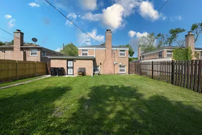 10945 S Lowe Avenue, Chicago, IL 60628 - Photo 6