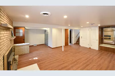 10945 S Lowe Avenue, Chicago, IL 60628 - Photo 20