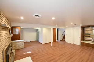 10945 S Lowe Ave, Chicago, IL 60628 - Photo 20