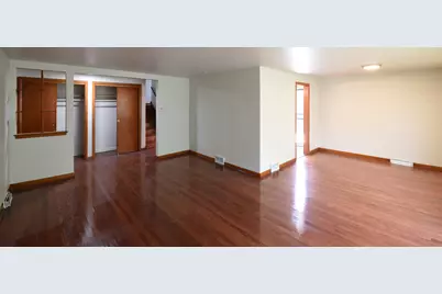 10945 S Lowe Avenue, Chicago, IL 60628 - Photo 12