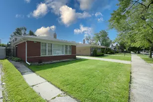 10945 S Lowe Ave, Chicago, IL 60628 - Photo 2