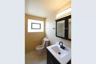 10945 S Lowe Avenue, Chicago, IL 60628 - Photo 30