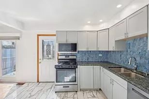 1861 Hollywood Ave, Hanover Park, IL 60133 - Photo 8