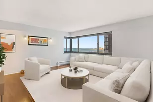 7337 S South Shore Dr, Chicago, IL 60649 - Photo 2