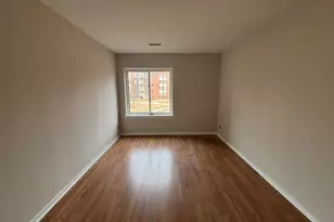 3070 Pheasant Creek Dr, Northbrook, IL 60062 - Photo 2