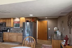 633 Park View St, Pecatonica, IL 61063 - Photo 36