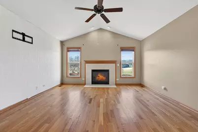 550 Madison Lane, Elgin, IL 60123 - Photo 4