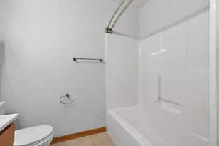 550 Madison Ln, Elgin, IL 60123 - Photo 26