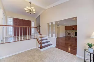 182 Lockwood Ln, Bloomingdale, IL 60108 - Photo 4