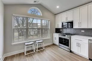 422 Cromwell Cir, Bartlett, IL 60103 - Photo 10