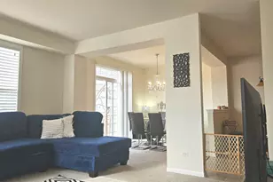 1268 Bradley Cir, Elgin, IL 60120 - Photo 4