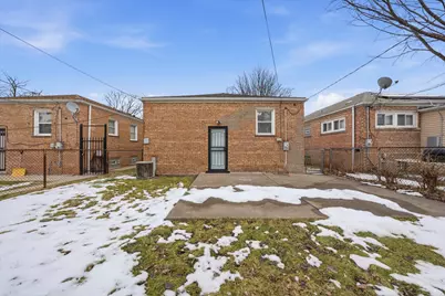 8846 S Dorchester Avenue, Chicago, IL 60619 - Photo 32