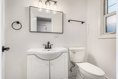 323 Chicago Road, Oswego, IL 60543 - Photo 10