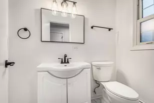 323 Chicago Rd, Oswego, IL 60543 - Photo 10