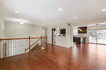 933 Columbia Court, Carol Stream, IL 60188 - Photo 2