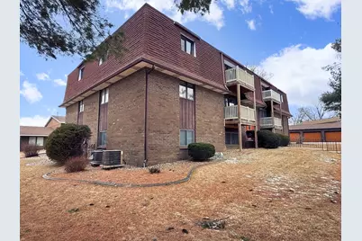 1211 48th Avenue #31, East Moline, IL 61244 - Photo 2