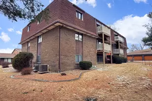 1211 48th Ave, East Moline, IL 61244 - Photo 2