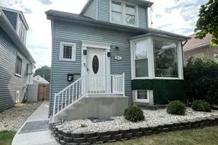 4511 N Melvina Ave, Chicago, IL 60630 - Photo 1