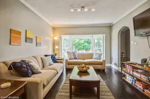 4511 N Melvina Ave, Chicago, IL 60630 - Photo 2