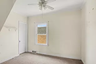 8332 44th Pl, Lyons, IL 60534 - Photo 4