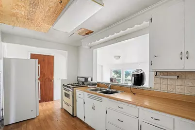 8332 44th Place, Lyons, IL 60534 - Photo 10