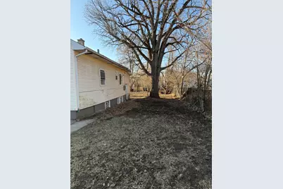 11648 S Vincennes Avenue, Chicago, IL 60643 - Photo 2