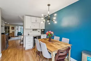 1627 W Belle Plaine Ave, Chicago, IL 60613 - Photo 8