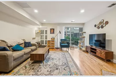 1627 W Belle Plaine Avenue, Chicago, IL 60613 - Photo 6