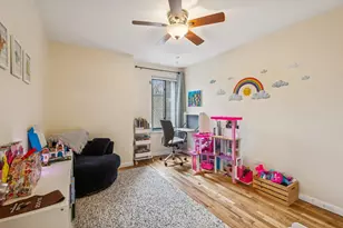 1627 W Belle Plaine Ave, Chicago, IL 60613 - Photo 22