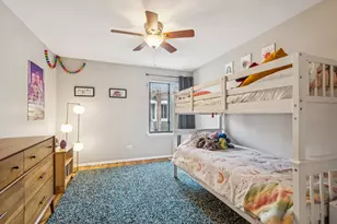 1627 W Belle Plaine Ave, Chicago, IL 60613 - Photo 20