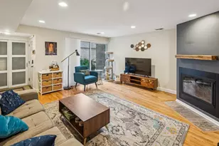 1627 W Belle Plaine Ave, Chicago, IL 60613 - Photo 4