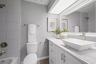 2924 Roberts Dr, Woodridge, IL 60517 - Photo 16