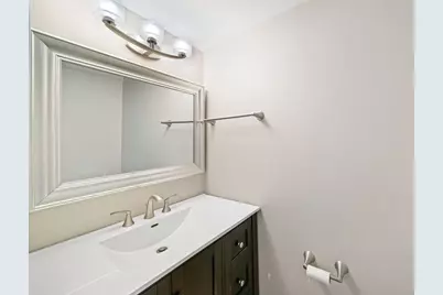 425 Harrison Court, Vernon Hills, IL 60061 - Photo 10