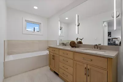 4546 N Knox Avenue, Chicago, IL 60630 - Photo 24