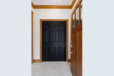 4546 N Knox Avenue, Chicago, IL 60630 - Photo 8